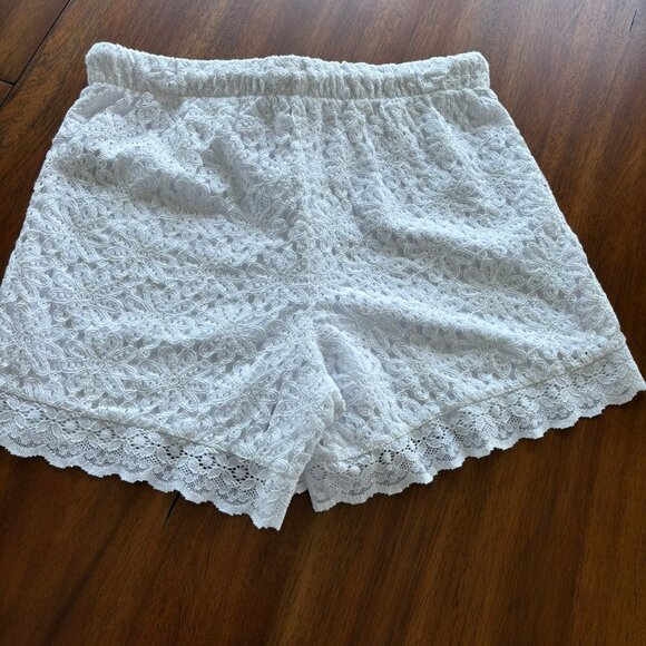 White Lace Shorts, Sz S - Picture 3 of 6